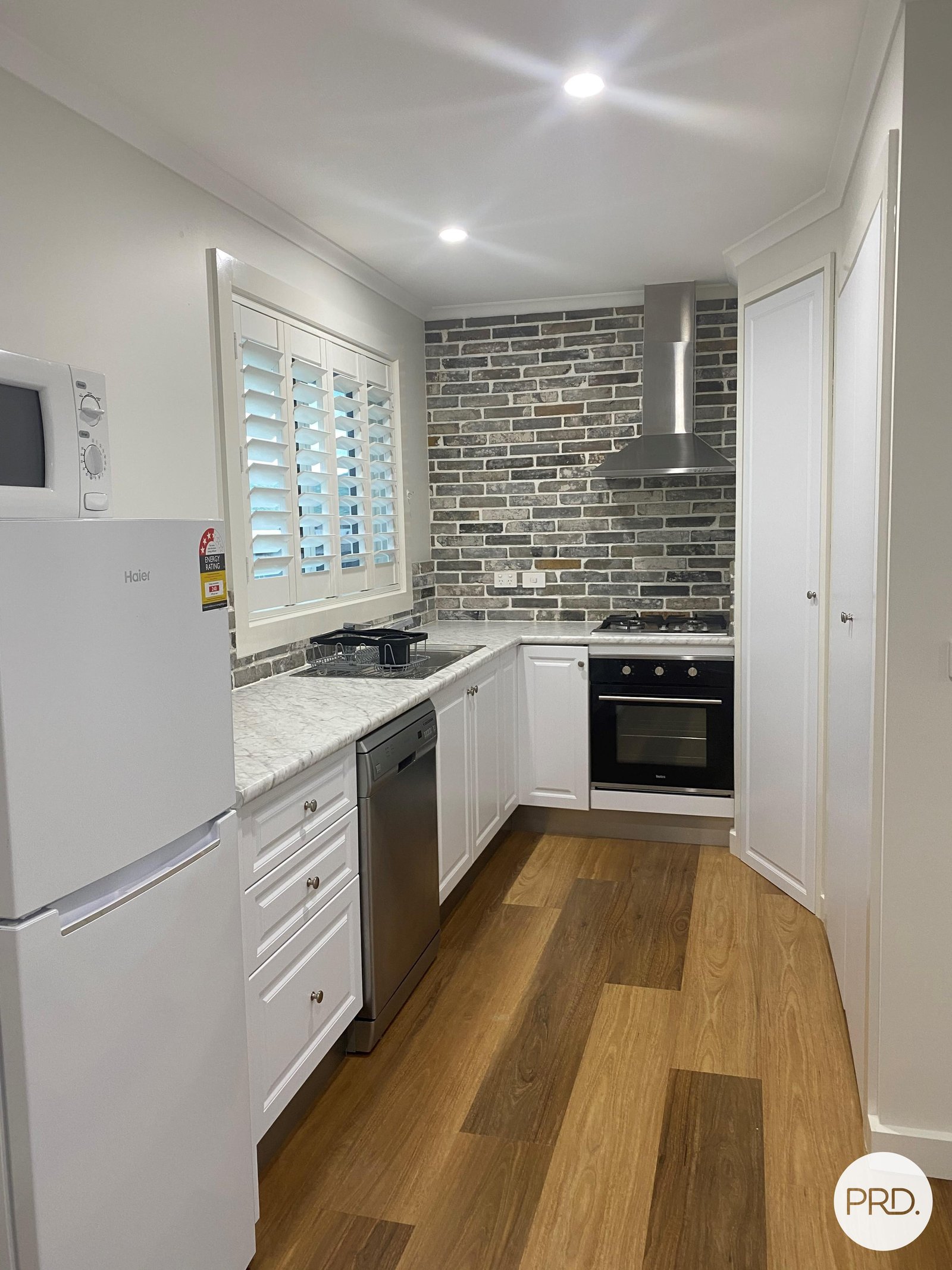 2/2 Karloo Court CHIGWELL 2