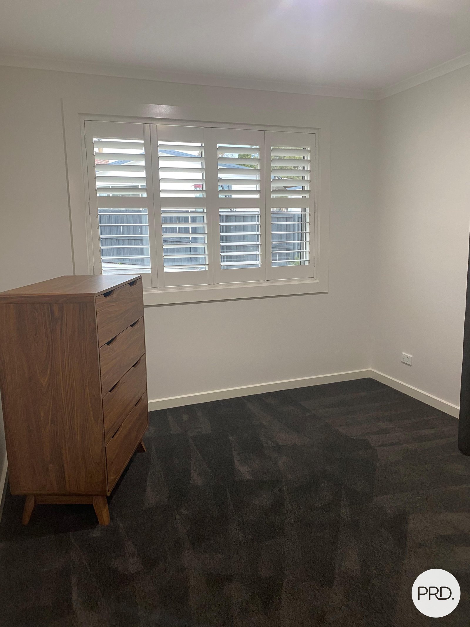 2/2 Karloo Court CHIGWELL 3