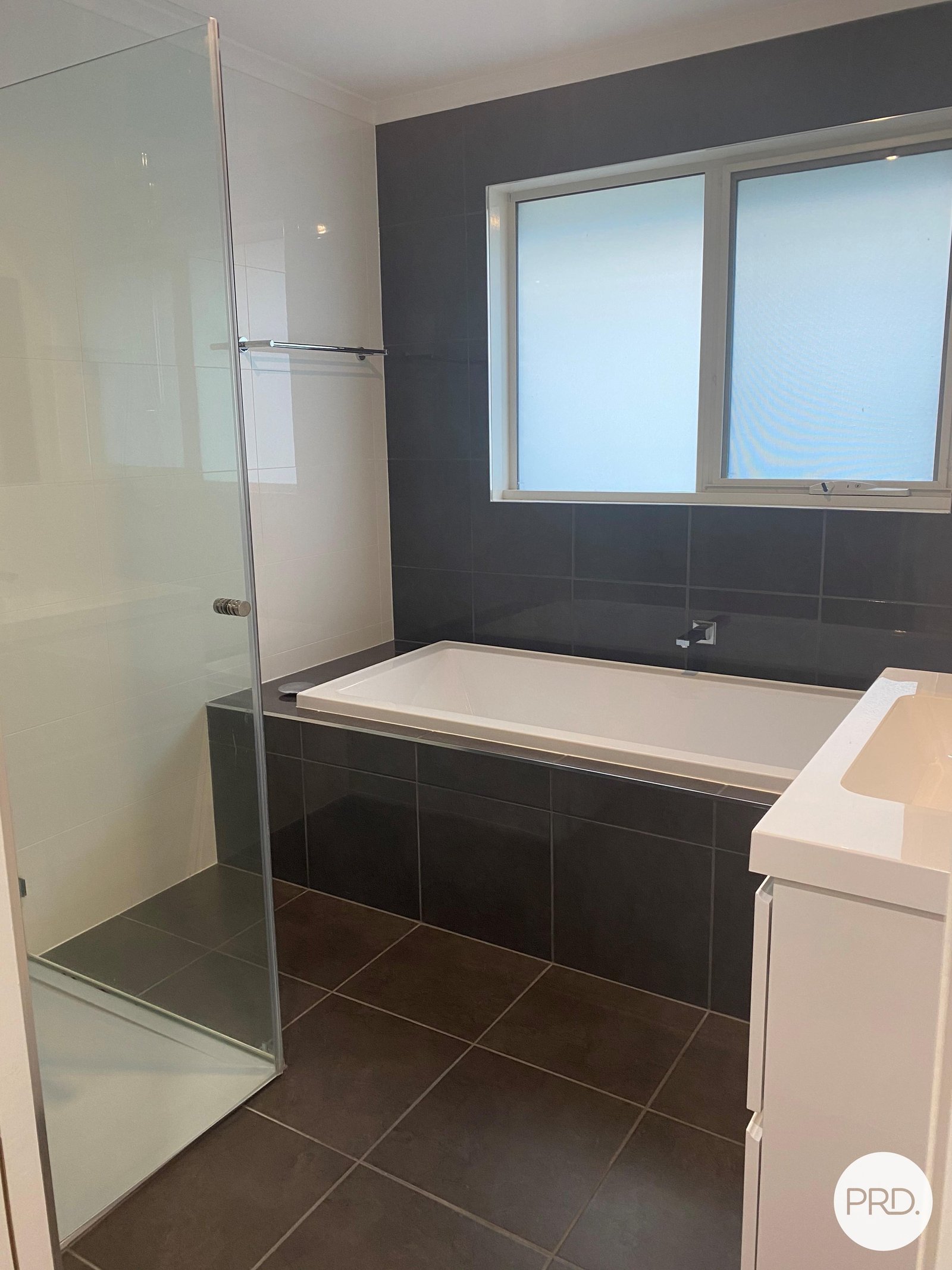 2/2 Karloo Court CHIGWELL 5