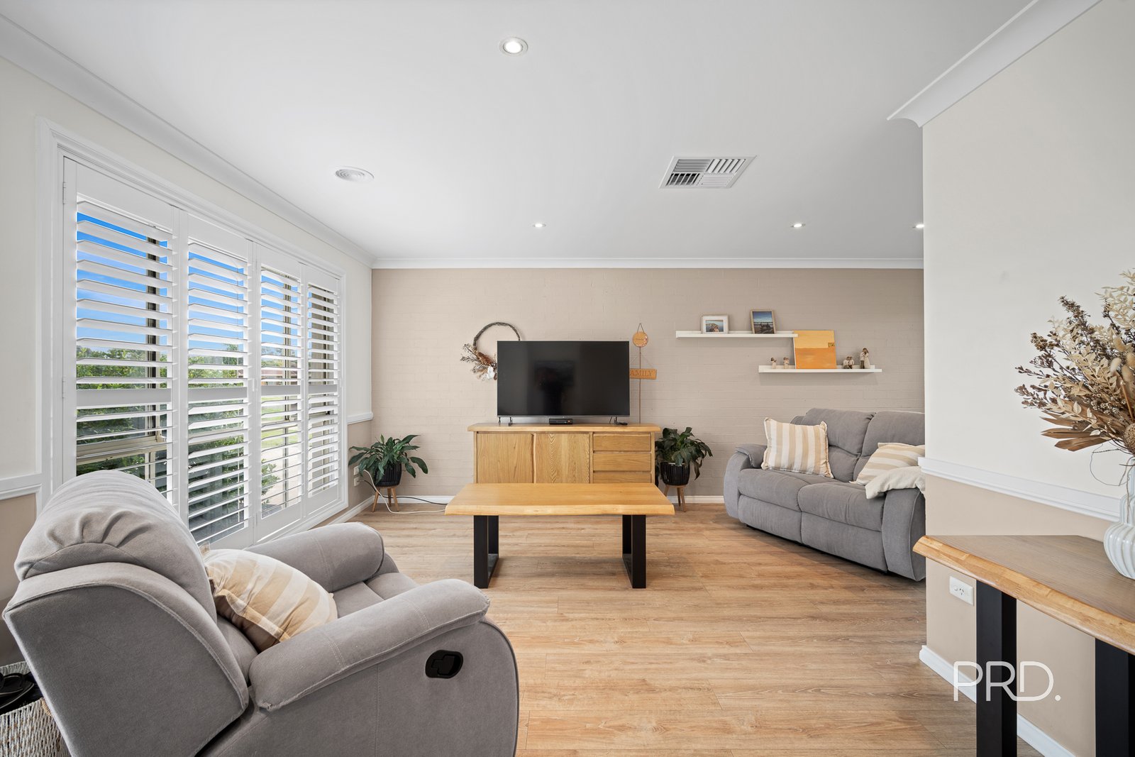 22 Karoom Drive GLENFIELD PARK 2