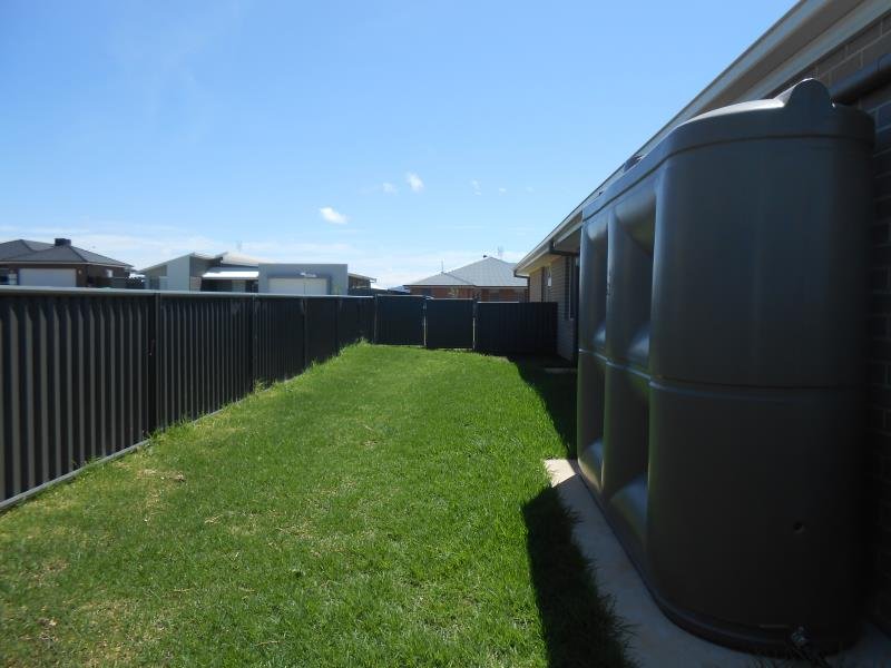 22 Kingham Street TAMWORTH 9