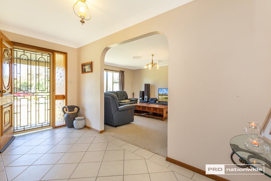 22 Kingswood Drive TAMWORTH 15