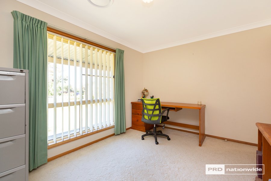 22 Kingswood Drive TAMWORTH 18