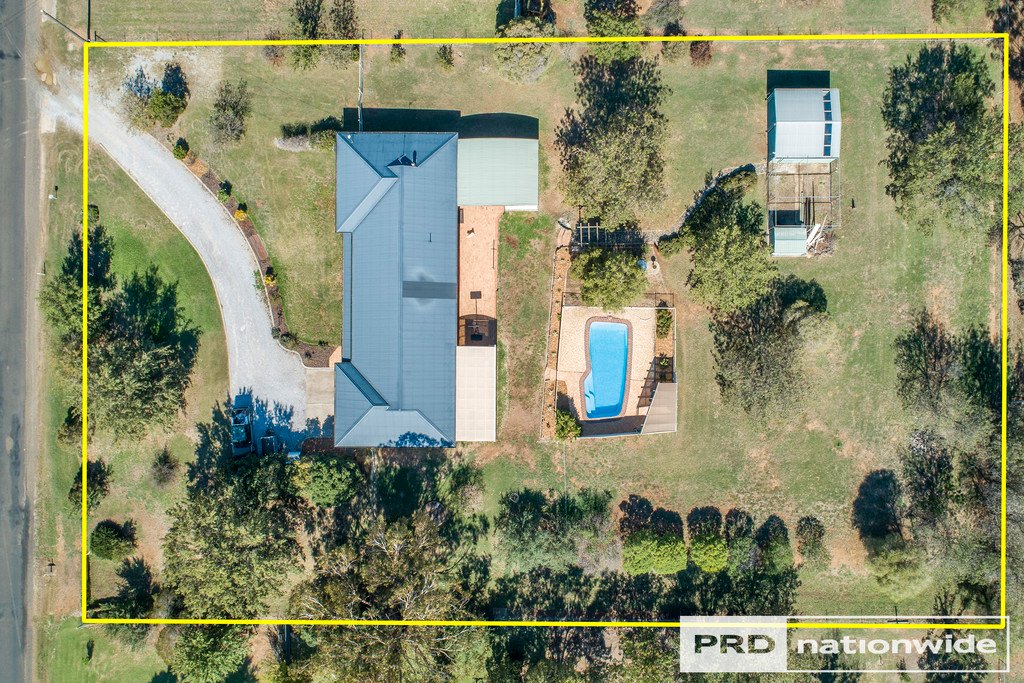 22 Kingswood Drive TAMWORTH 21
