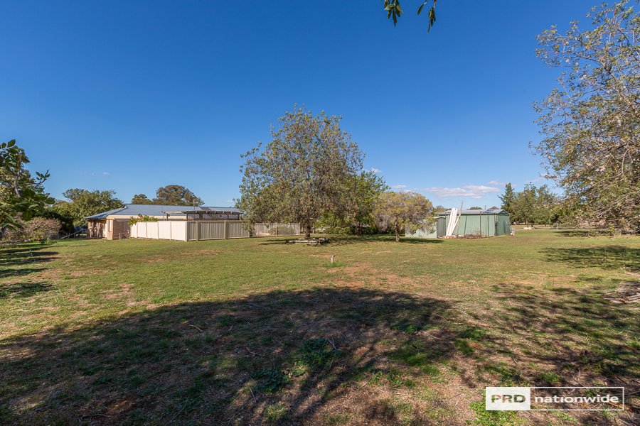 22 Kingswood Drive TAMWORTH 25