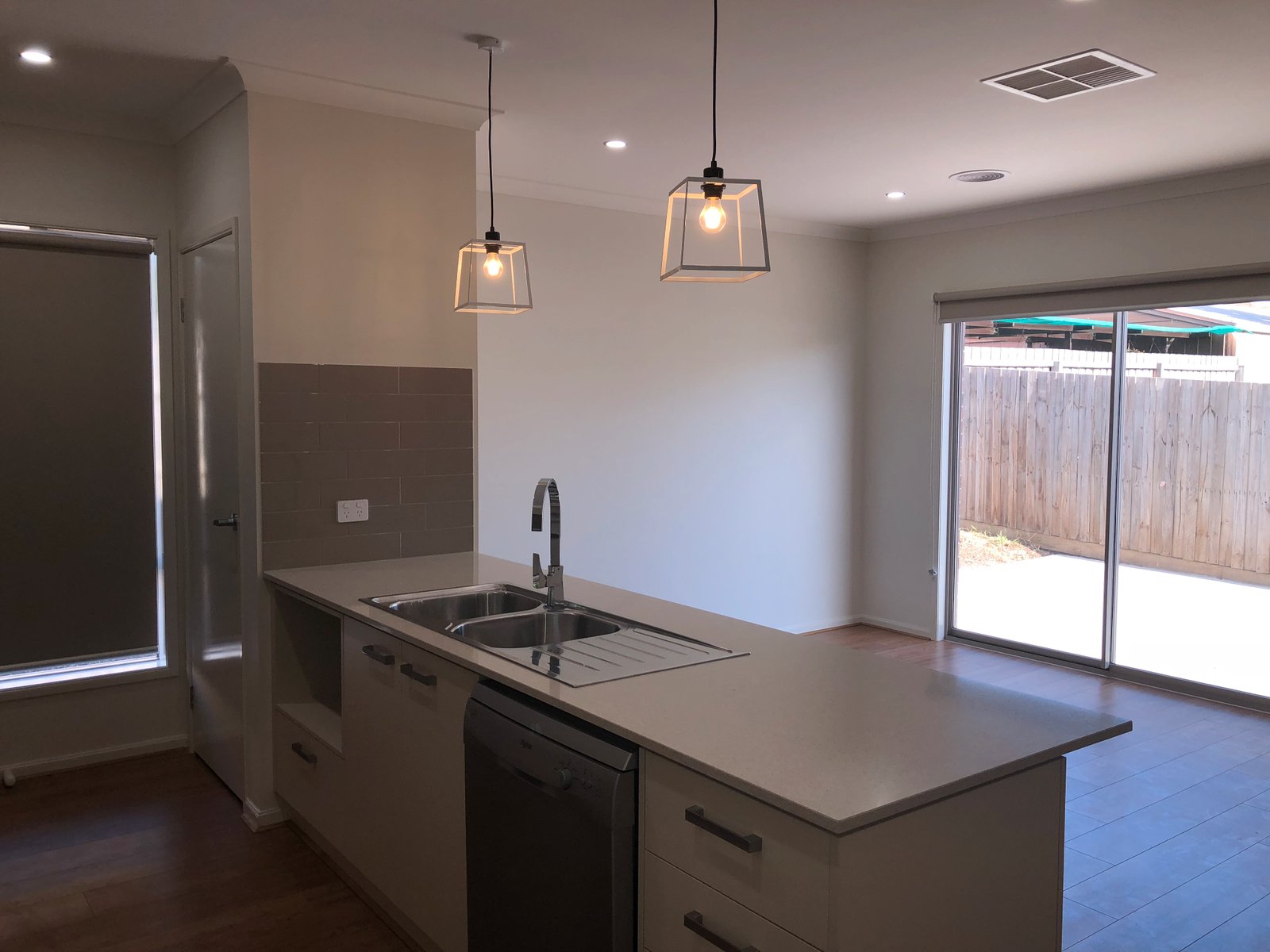 Gallery: 2/2 Kinnon Avenue