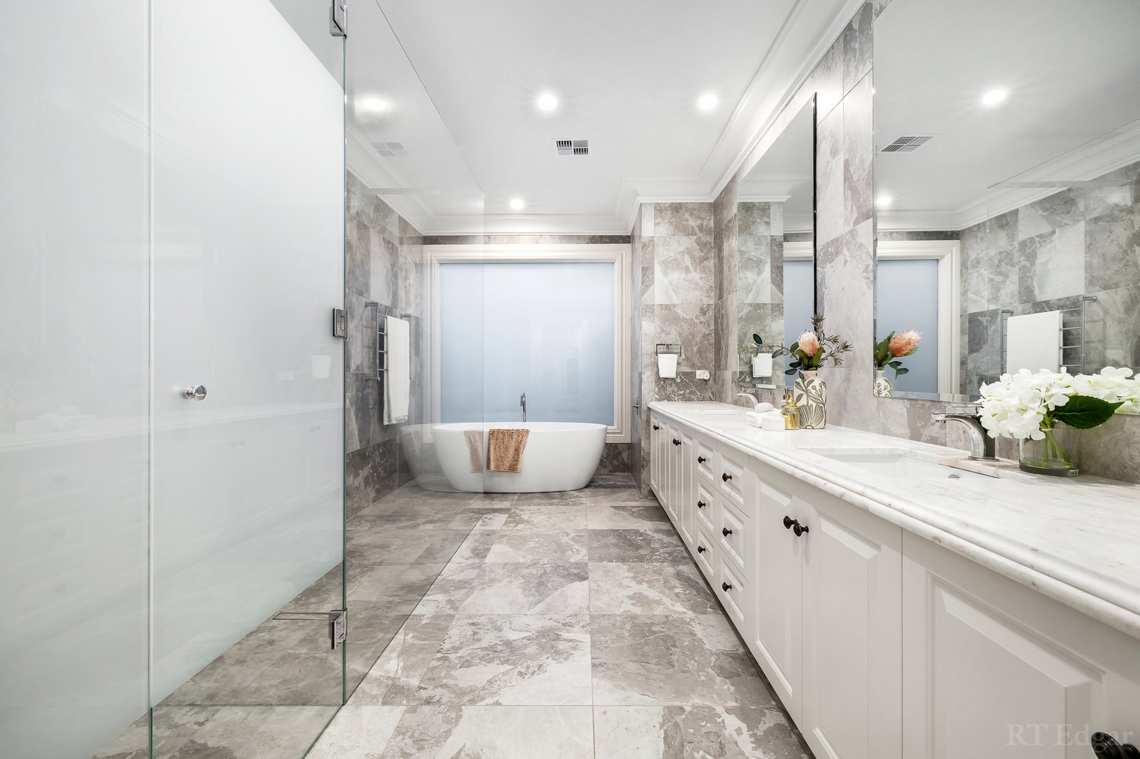 Real Estate and Property in 22 Knutsford Street, Balwyn, VIC