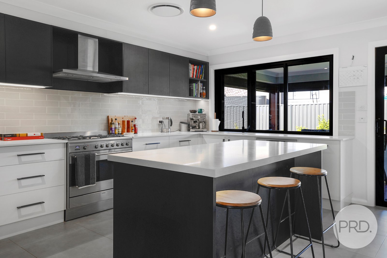 22 Lambrusco Way TAMWORTH 5