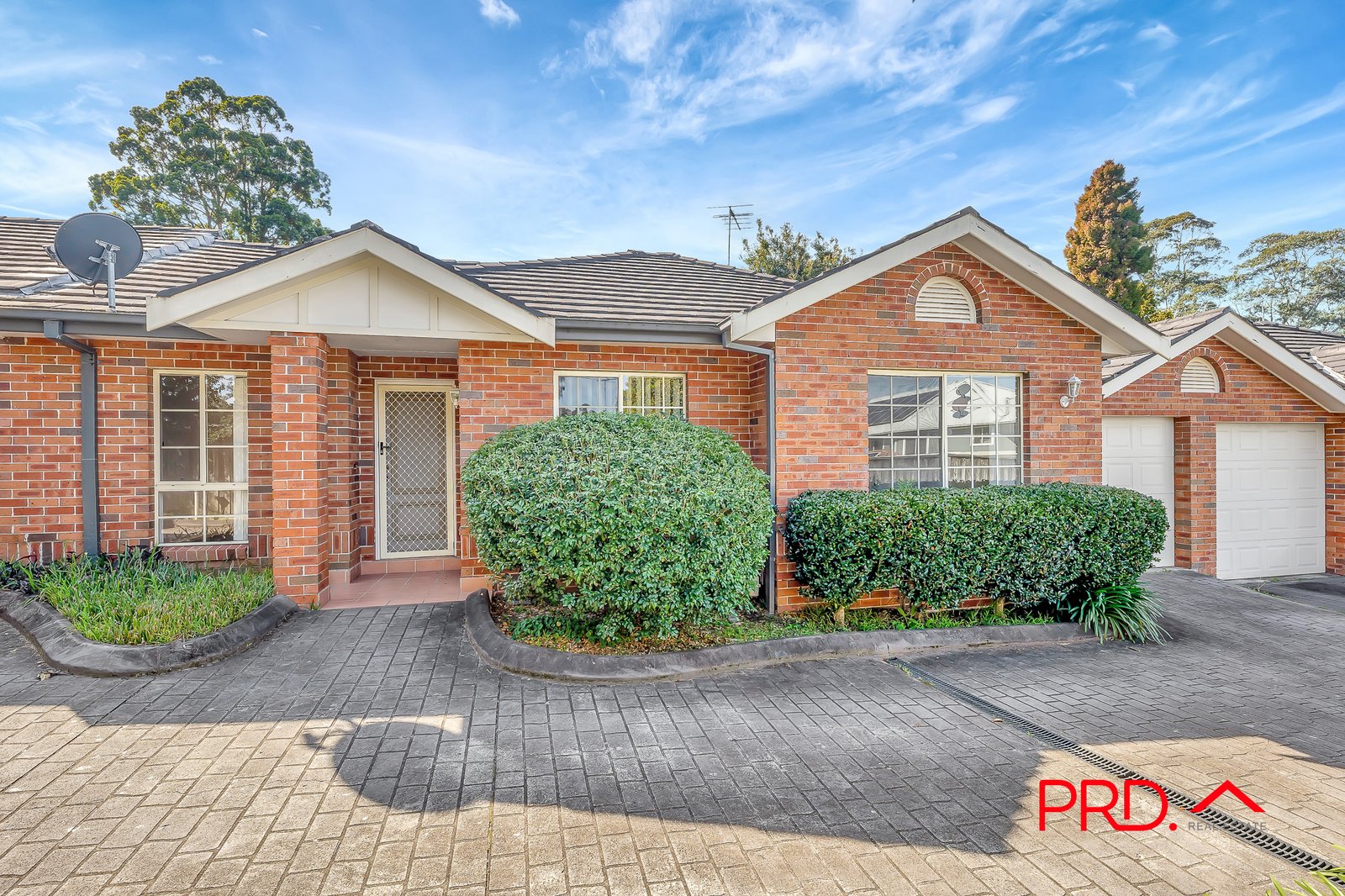 2/2 Lansdowne Street EASTWOOD 6