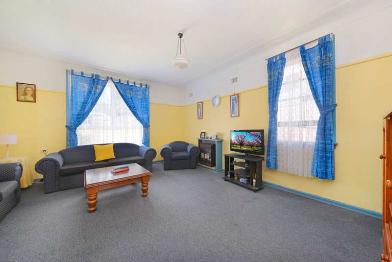 22 Lasseter Avenue CHIFLEY 4