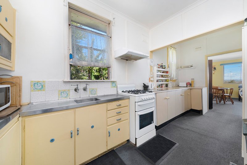 22 Lasseter Avenue CHIFLEY 7