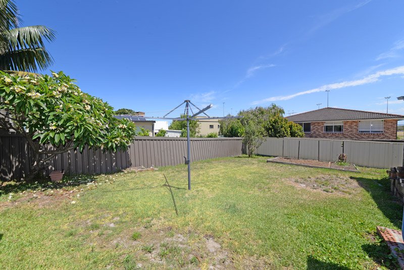 22 Lasseter Avenue CHIFLEY 9