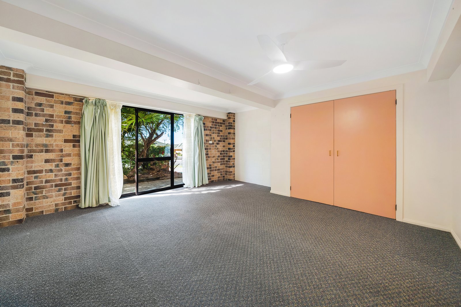 22 Laurie Street LAURIETON 27