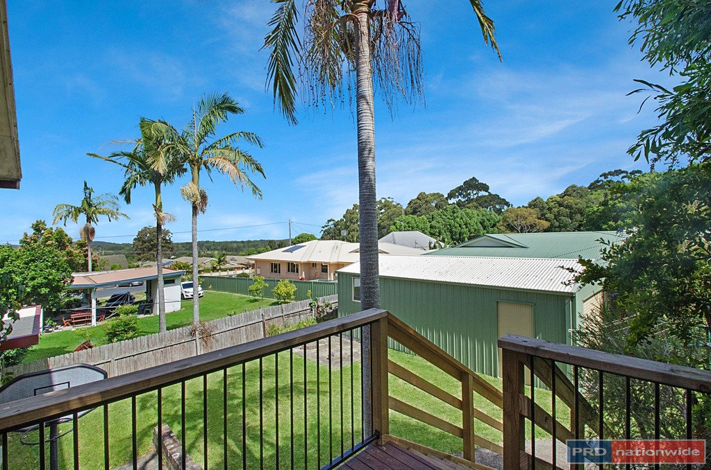 22 Laurie Street LAURIETON 9