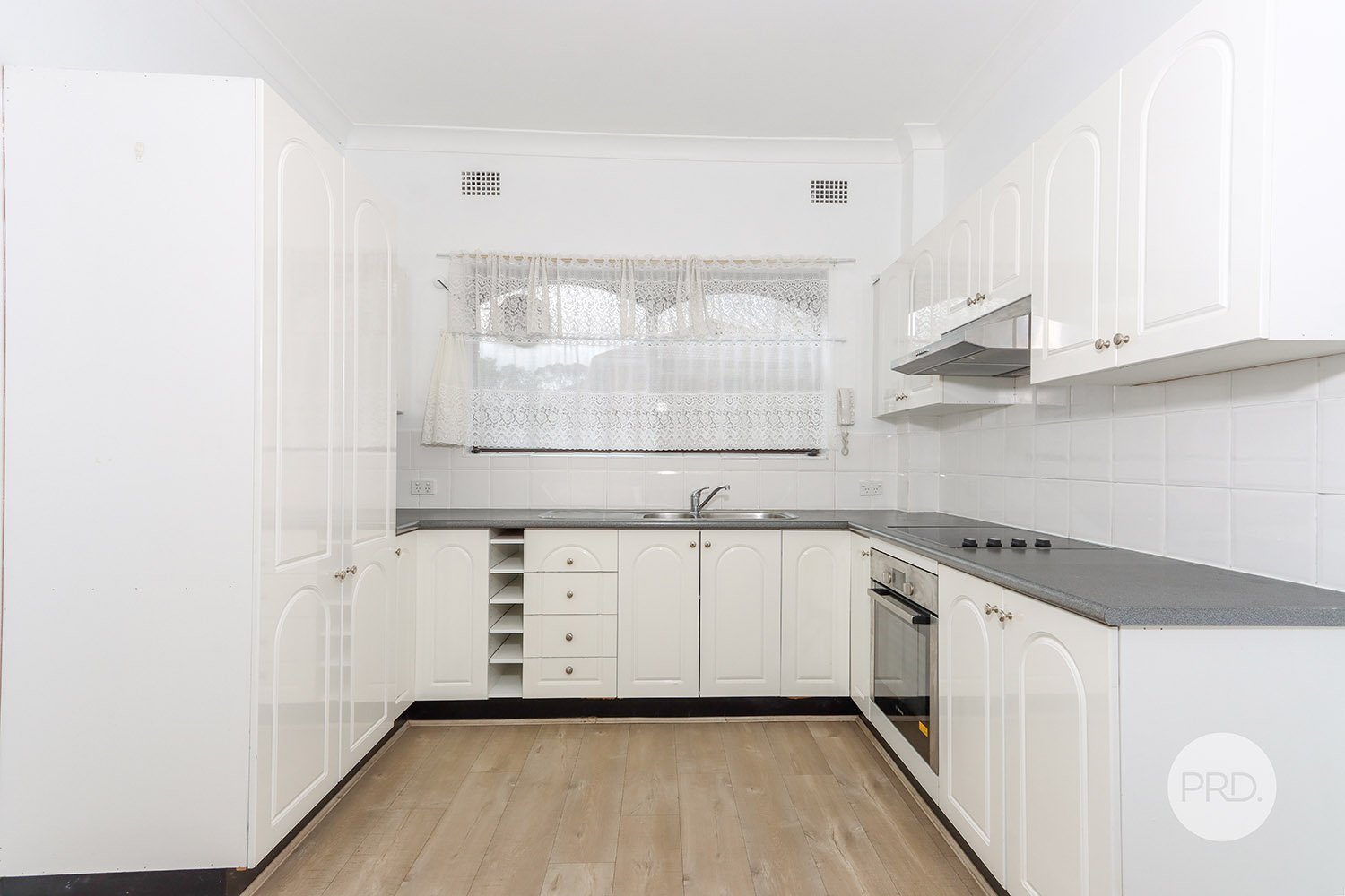 2/2 Letitia Street OATLEY 4