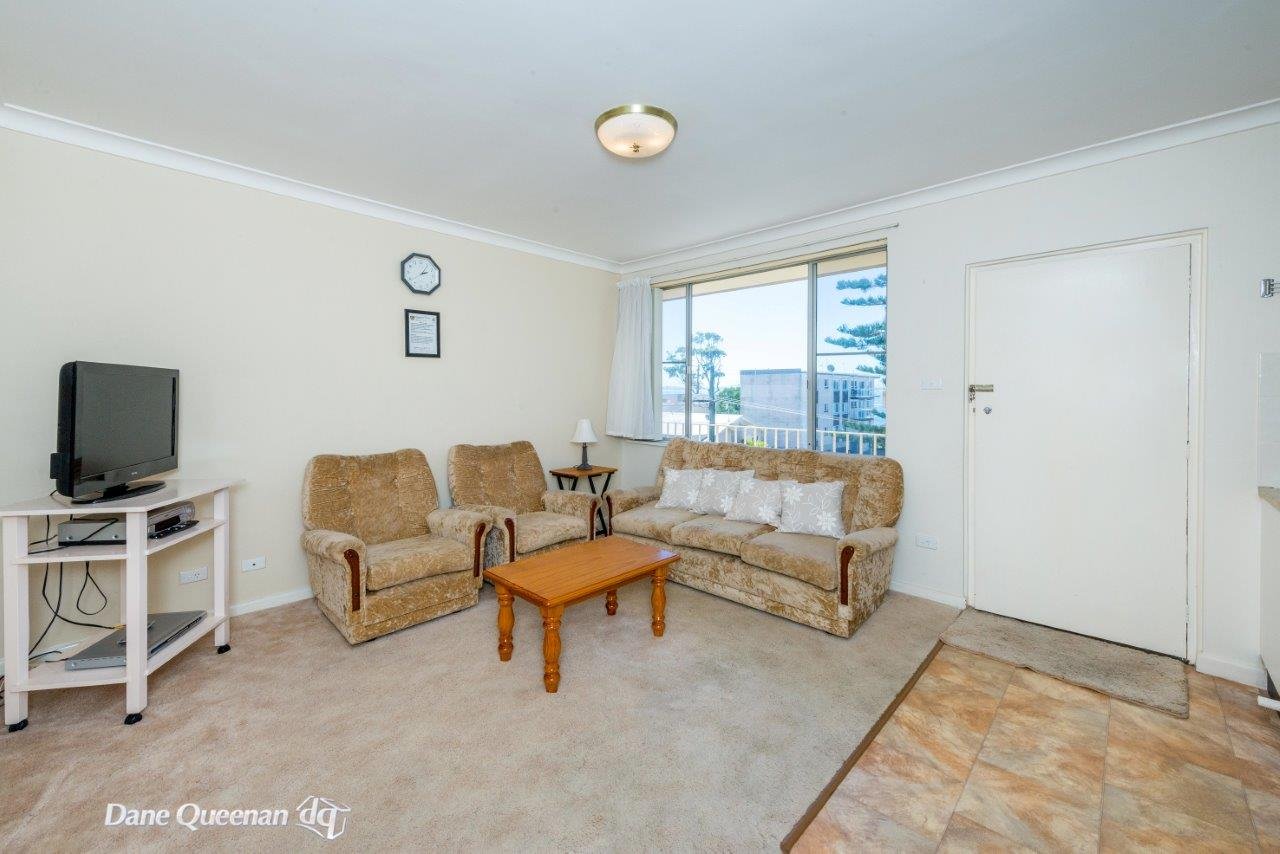 2/2 Lillian Street SHOAL BAY 9