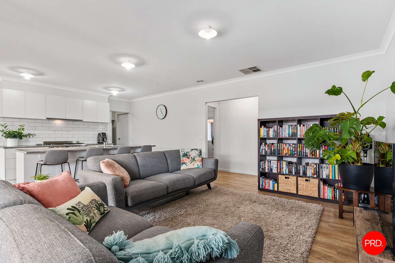 22 Limousin Court ASCOT 5