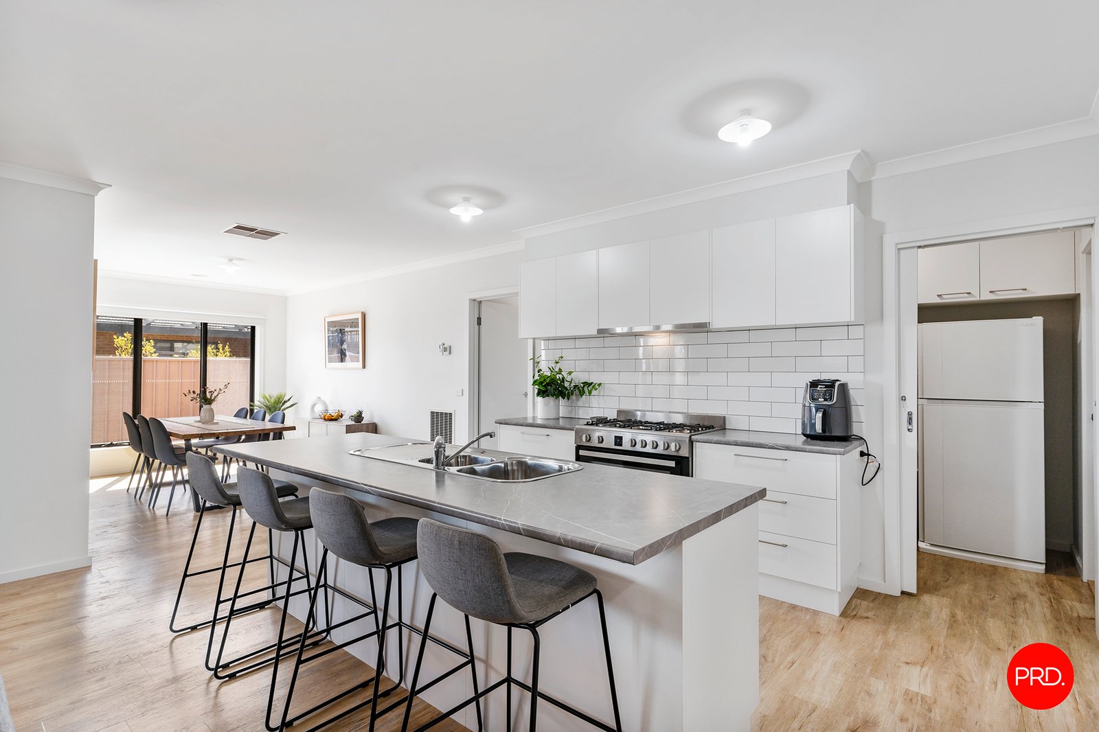 22 Limousin Court ASCOT 7