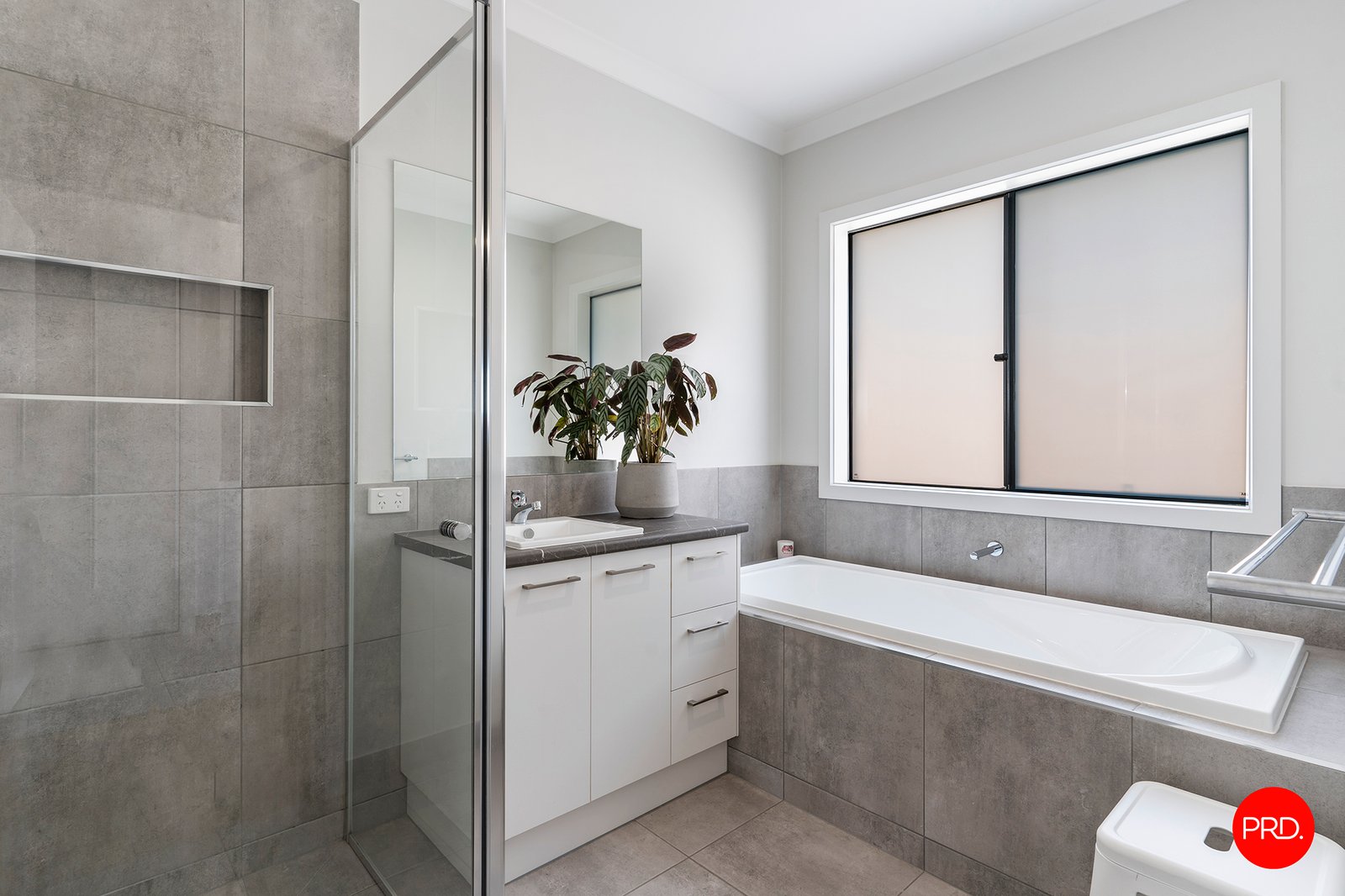 22 Limousin Court ASCOT 16