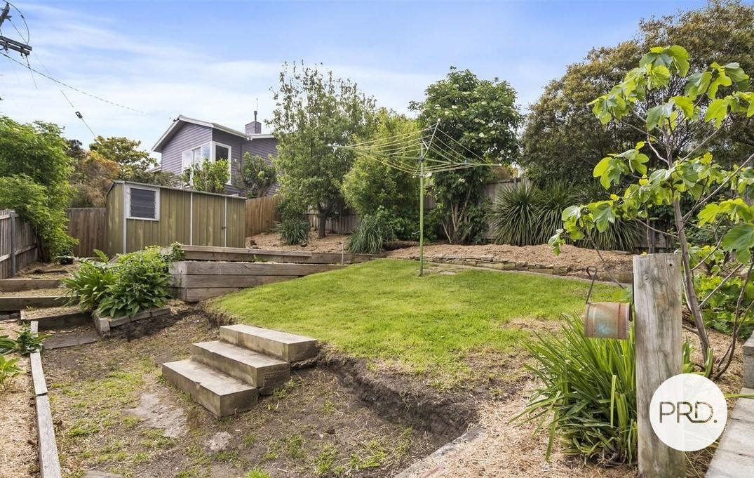 2/2 Liverpool Crescent WEST HOBART 5