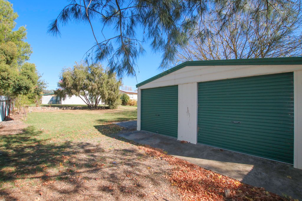 22 Lockhart Street ADELONG 13