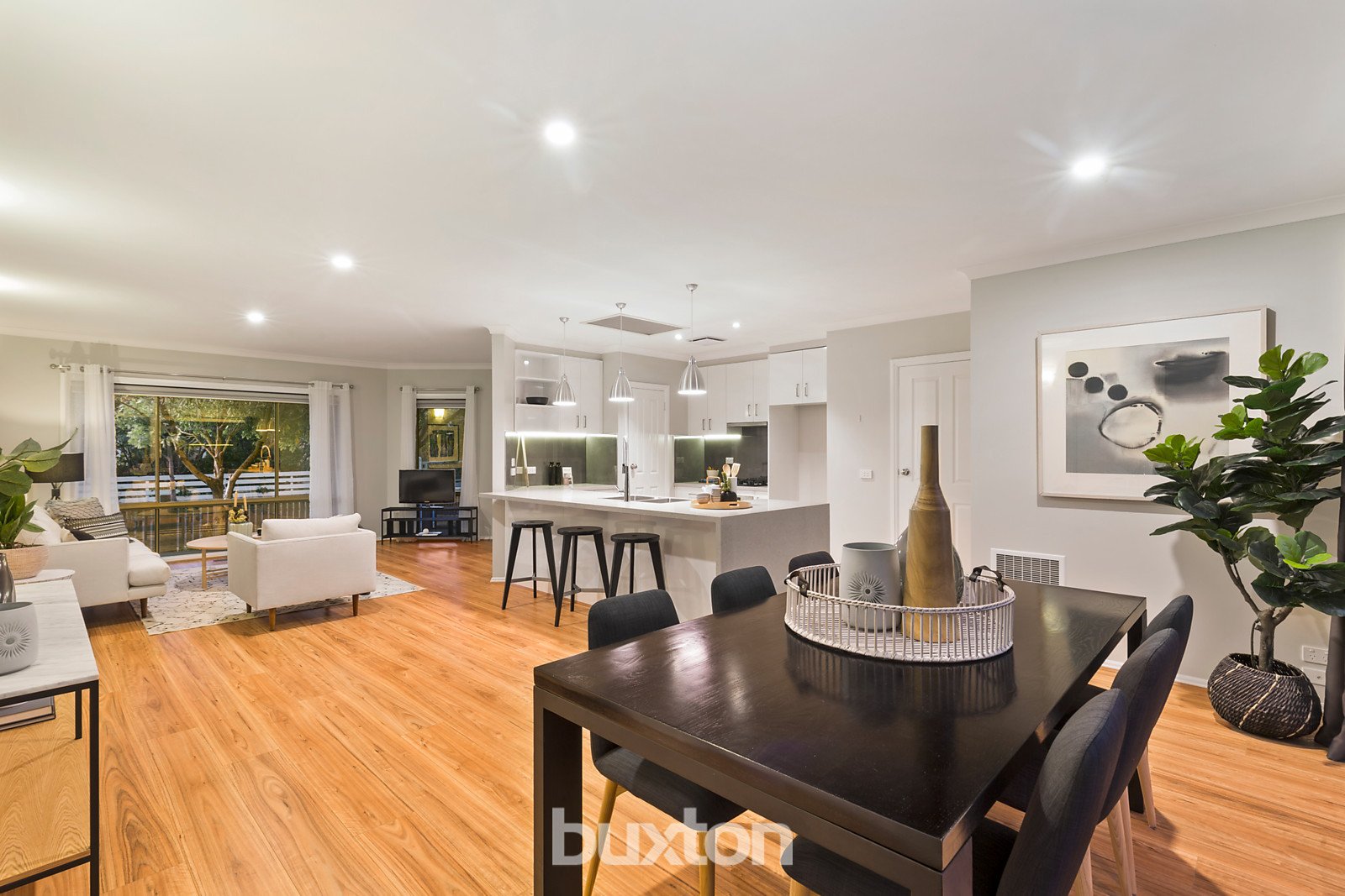 Gallery: 2/2 Luckins Road