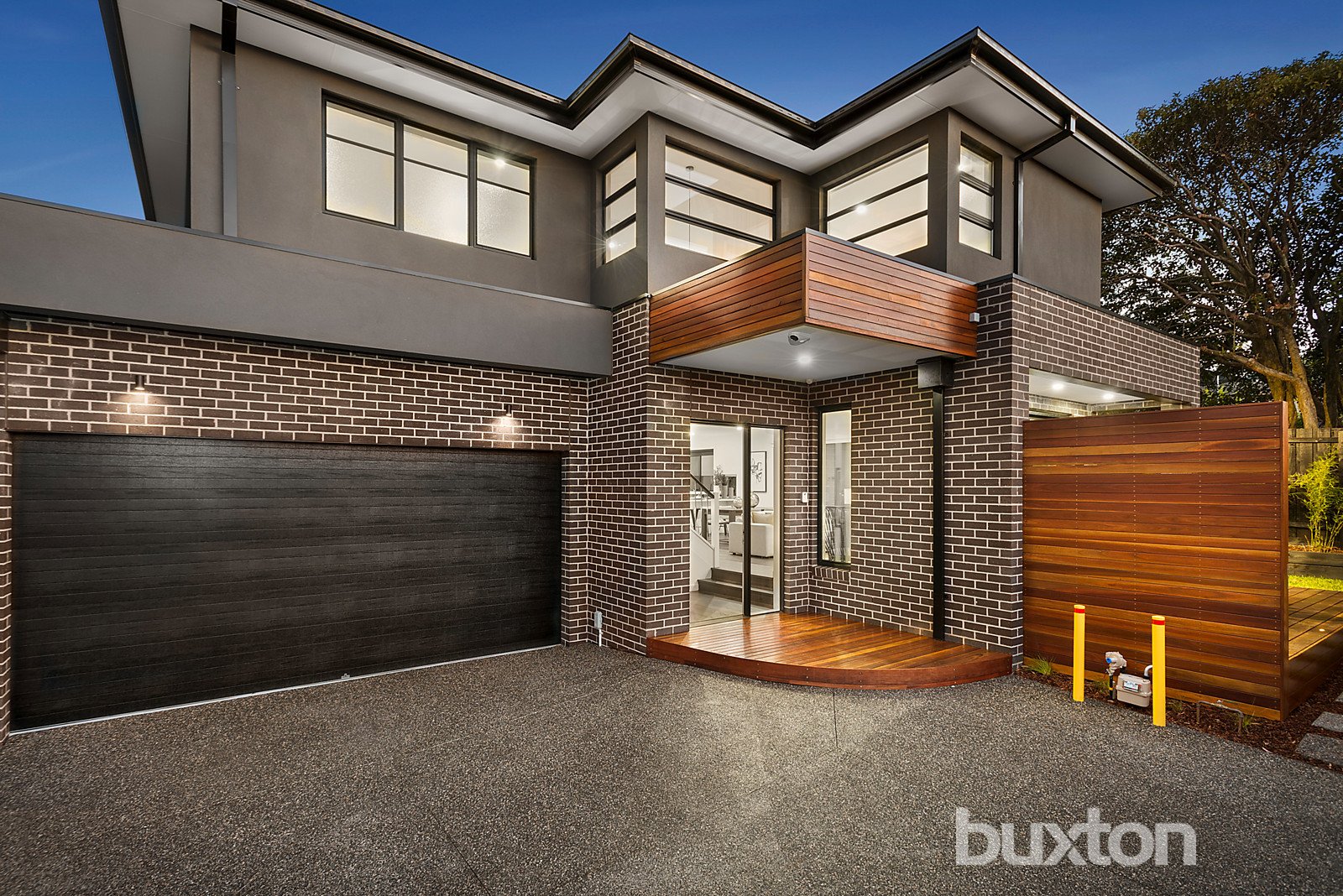 Gallery: 2/2 Lynden Grove