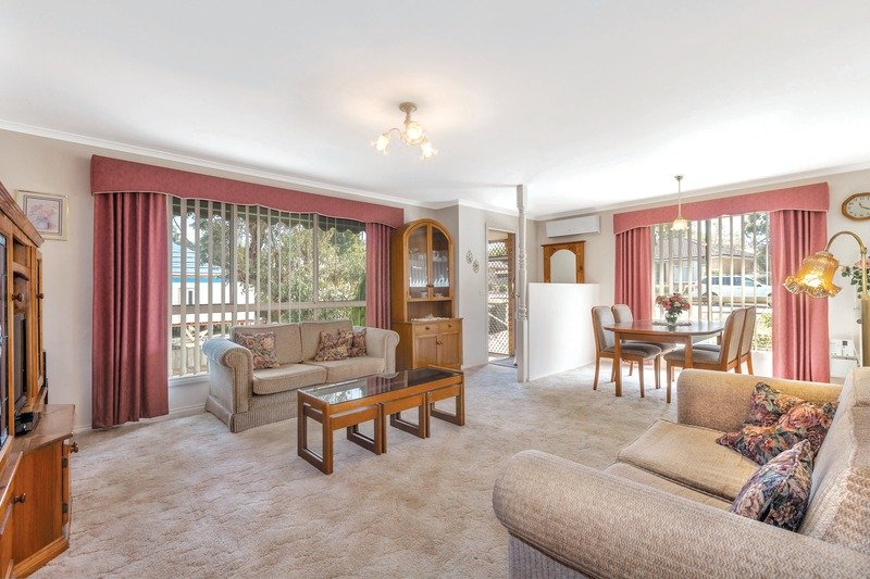 Gallery: 2/2 MacDonald Street