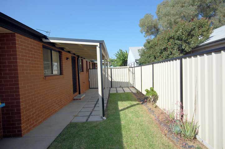 2/2 Macquarie Street MOUNT AUSTIN 7