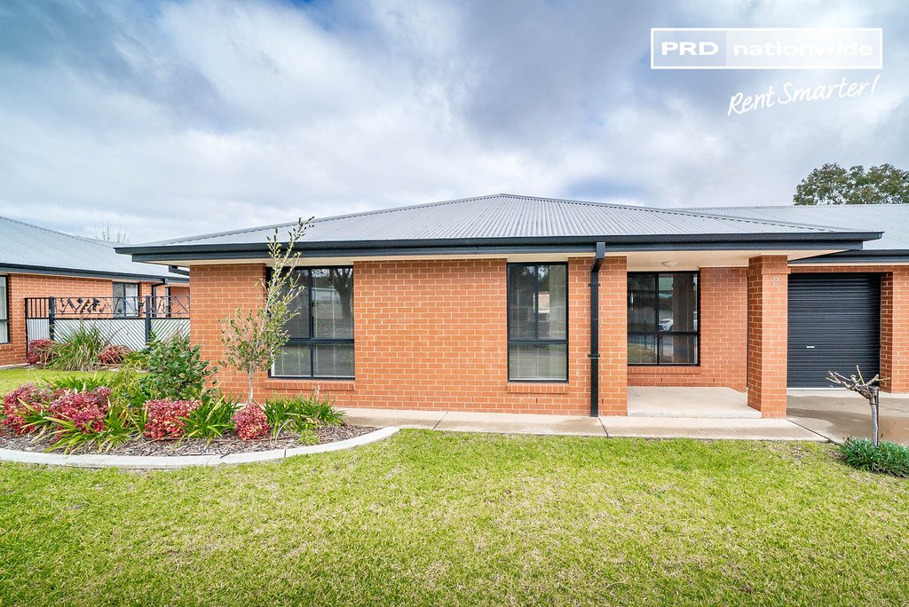 2/2 Macquarie Street MOUNT AUSTIN 1