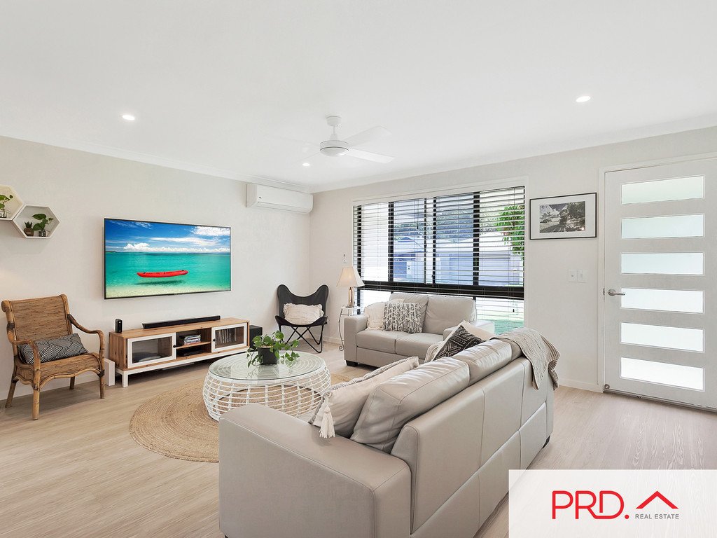 22 Manakin Ave  BURLEIGH WATERS 2