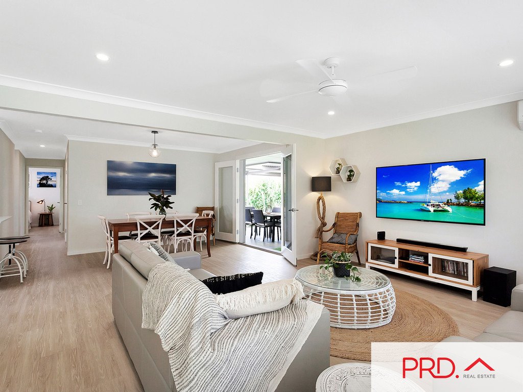 22 Manakin Ave  BURLEIGH WATERS 3