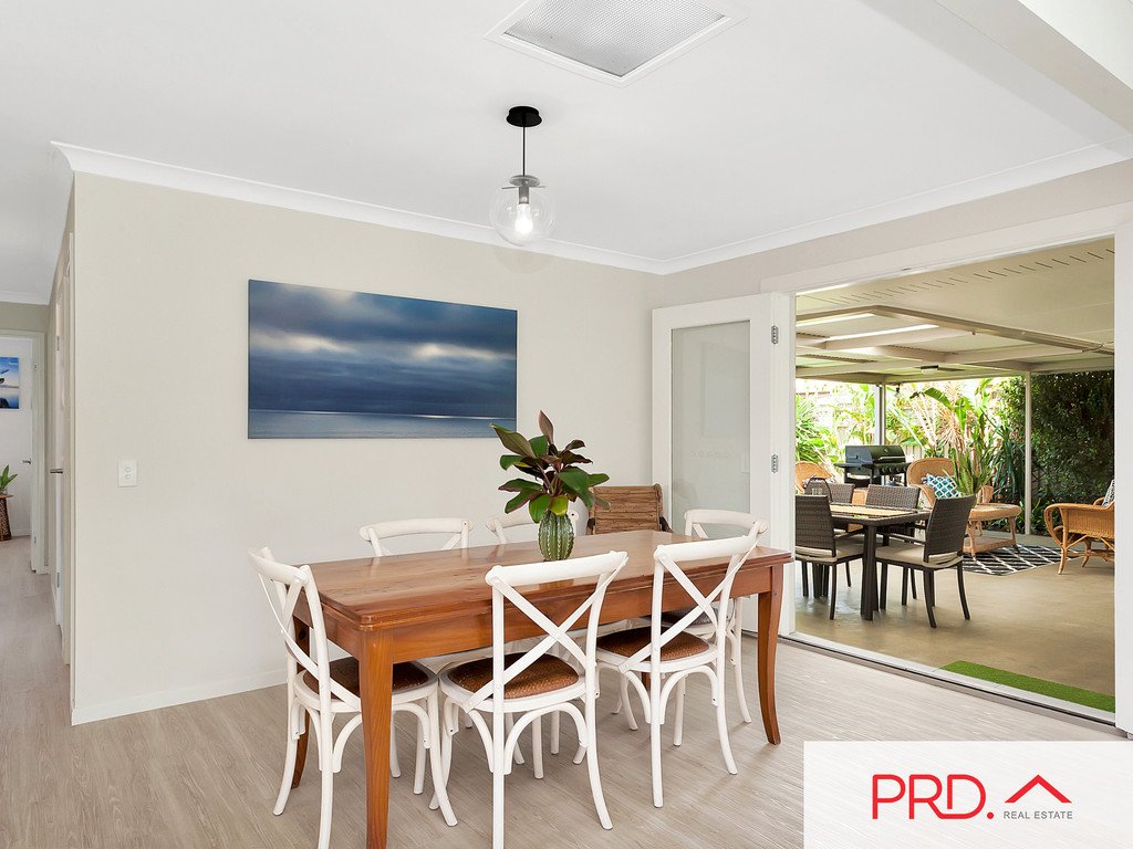 22 Manakin Ave  BURLEIGH WATERS 4