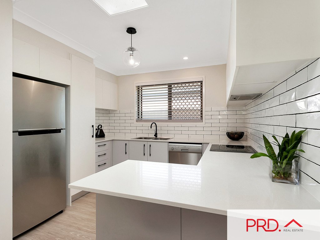 22 Manakin Ave  BURLEIGH WATERS 5