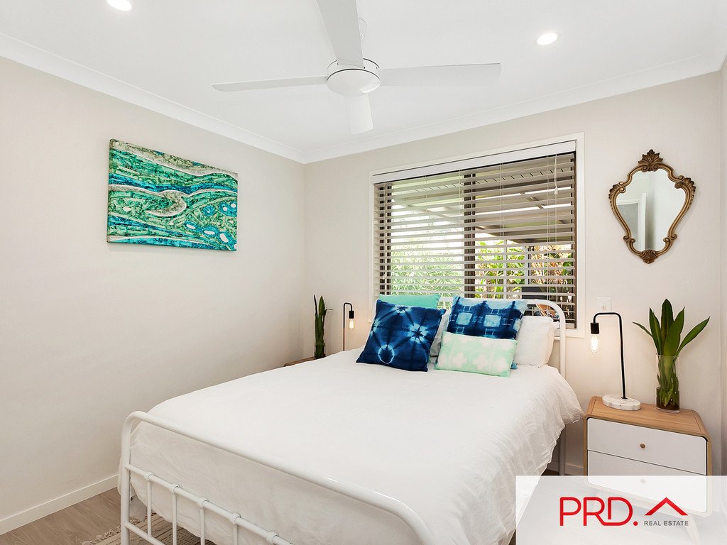 22 Manakin Ave  BURLEIGH WATERS 9