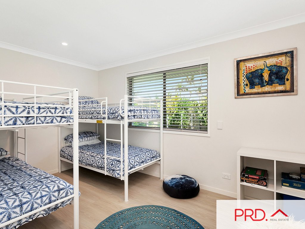 22 Manakin Ave  BURLEIGH WATERS 11