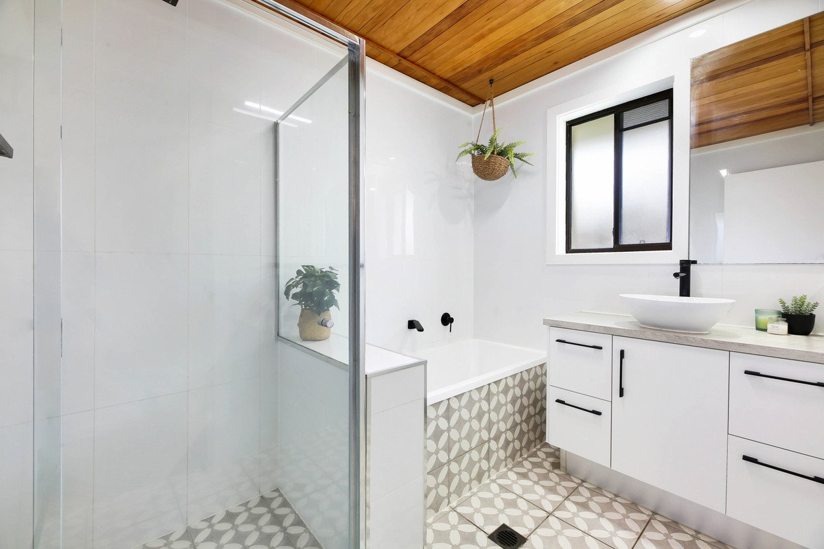 22 Manakin Avenue BURLEIGH WATERS 15