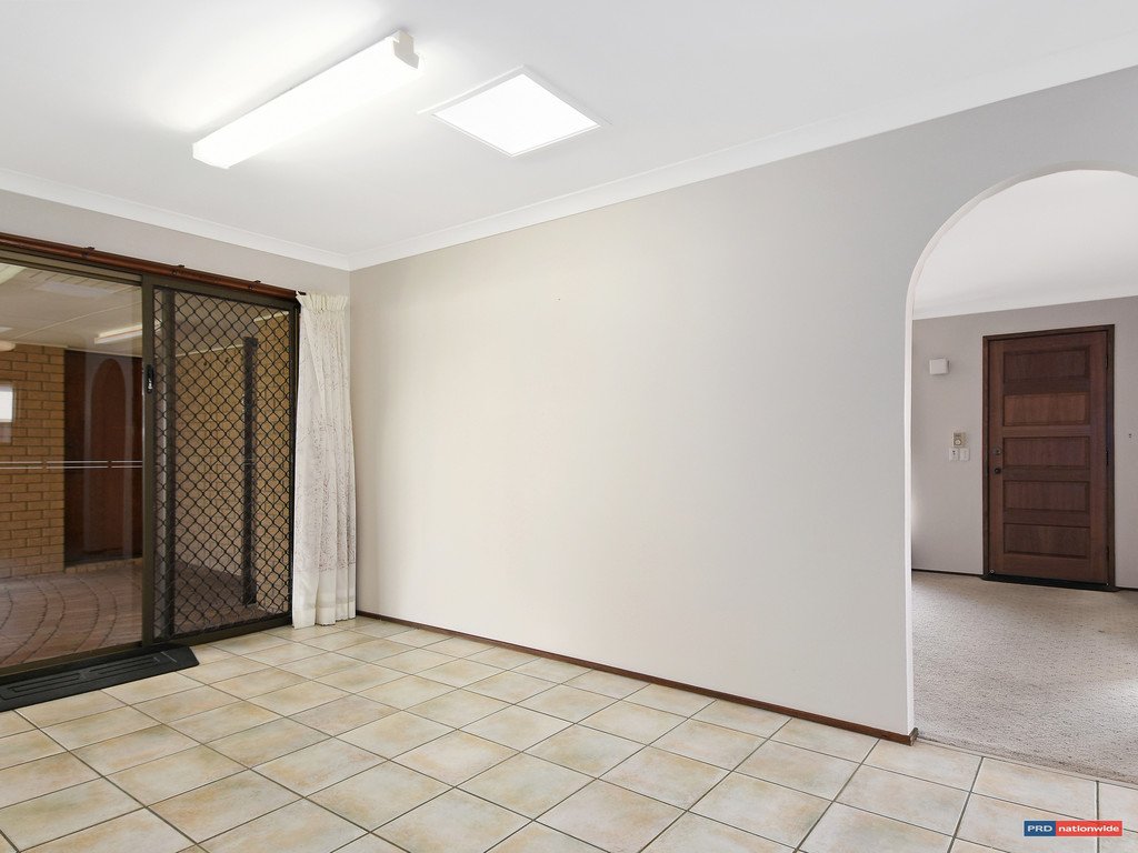22 Manakin Avenue BURLEIGH WATERS 3