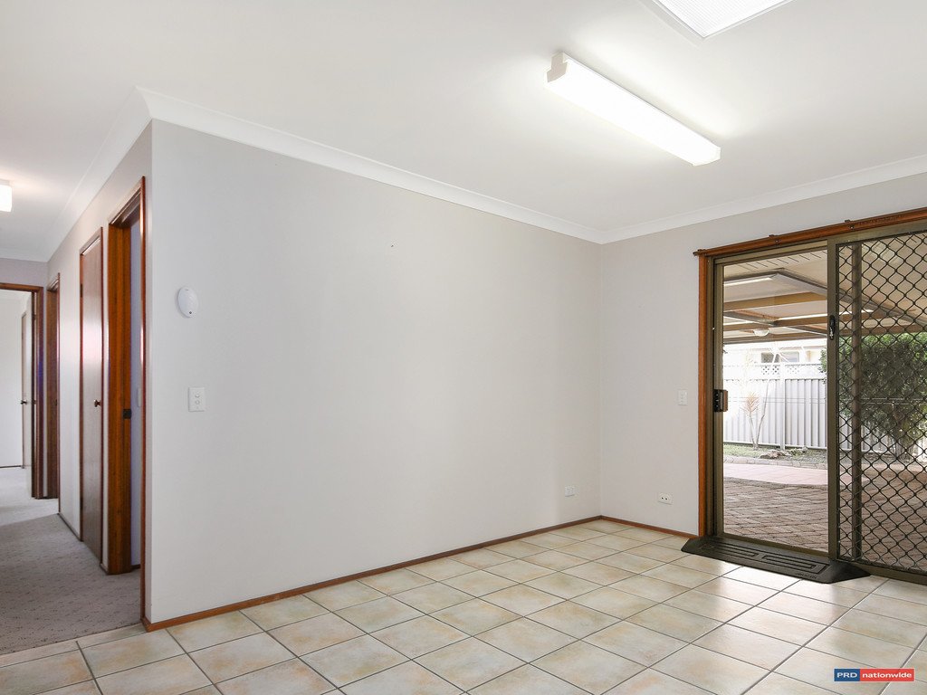 22 Manakin Avenue BURLEIGH WATERS 10