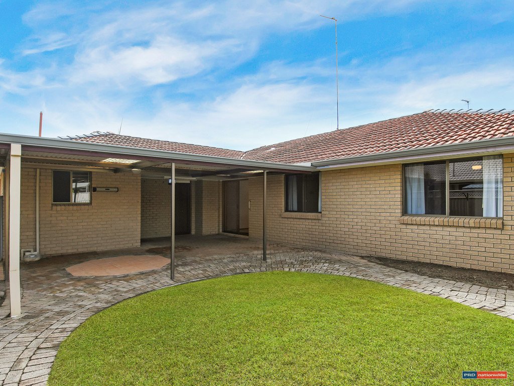 22 Manakin Avenue BURLEIGH WATERS 12