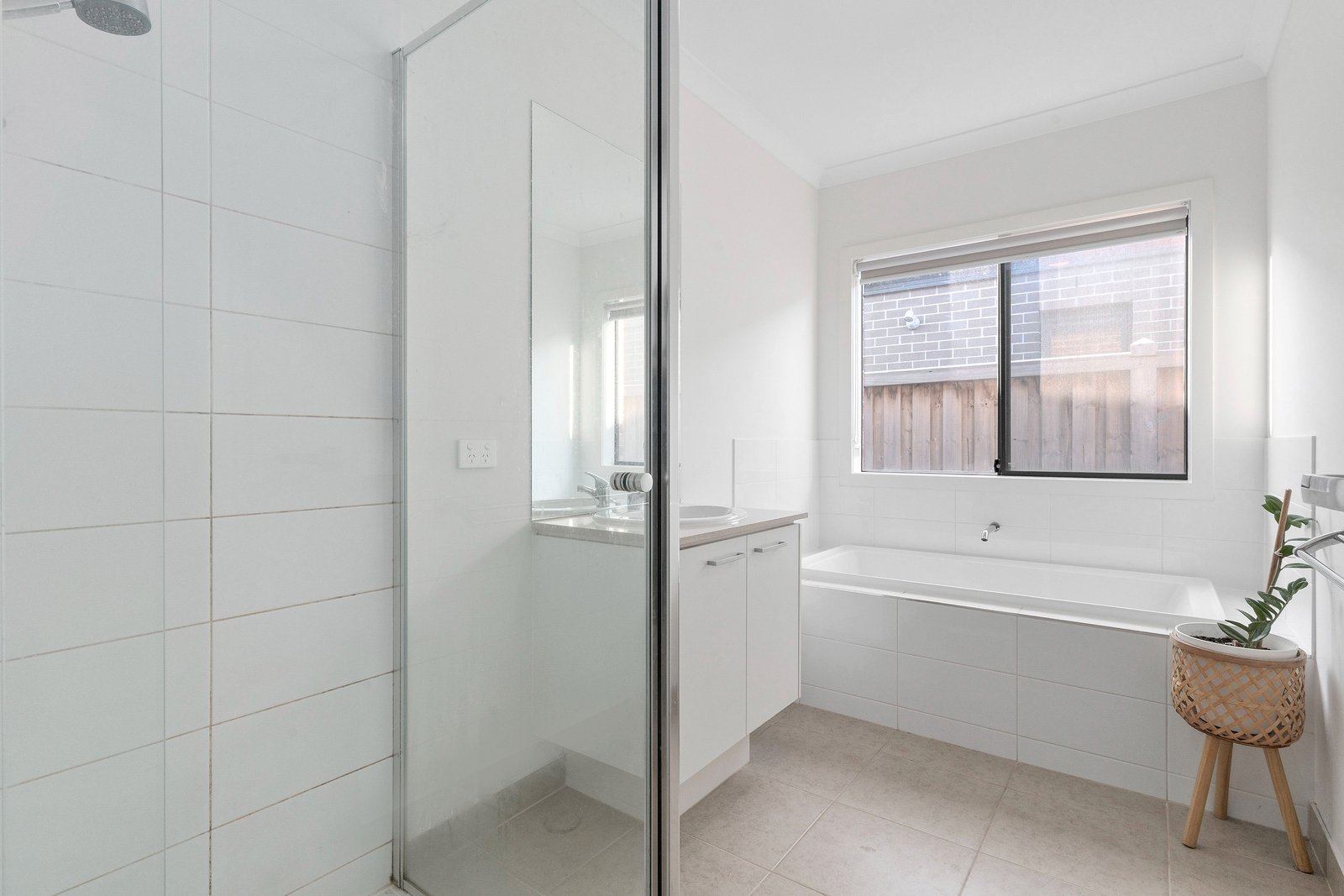 Real Estate and Property in 22 Maplewood Circuit, Truganina, VIC