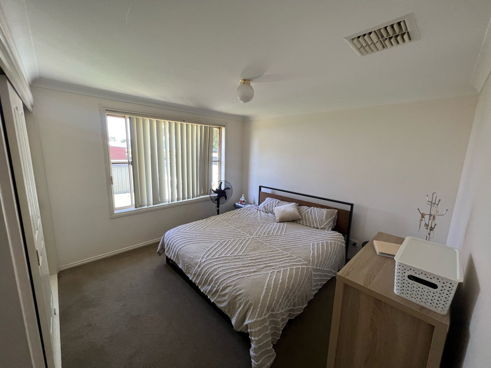 22 Margaret Street TAMWORTH 9