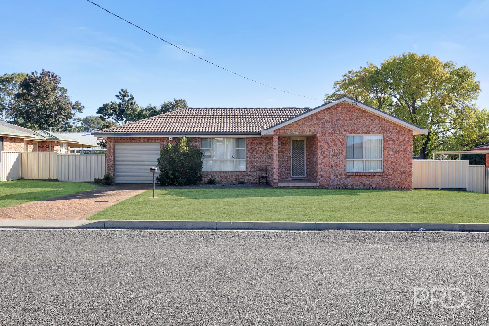 22 Margaret Street TAMWORTH 1