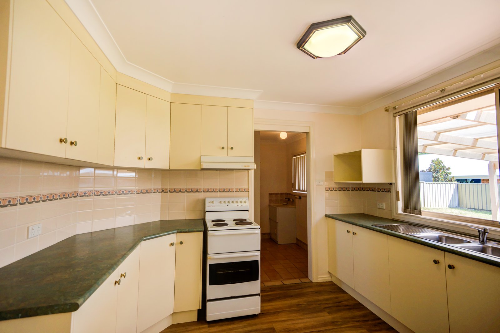 22 Margaret Street TAMWORTH 8