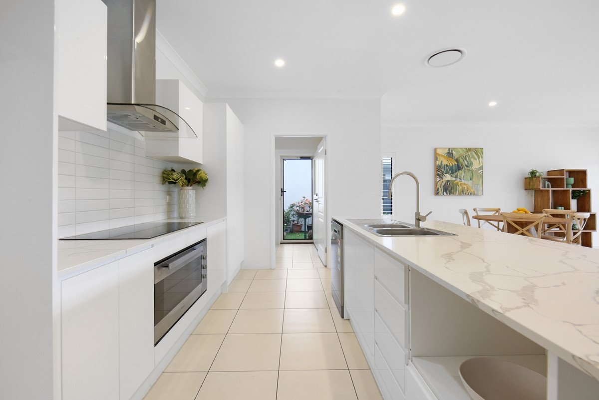 22 Marks Drive Varsity Lakes 5