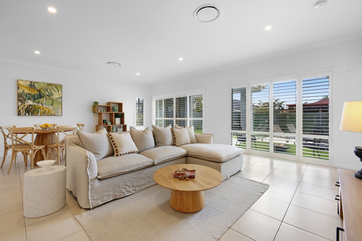 22 Marks Drive Varsity Lakes 12