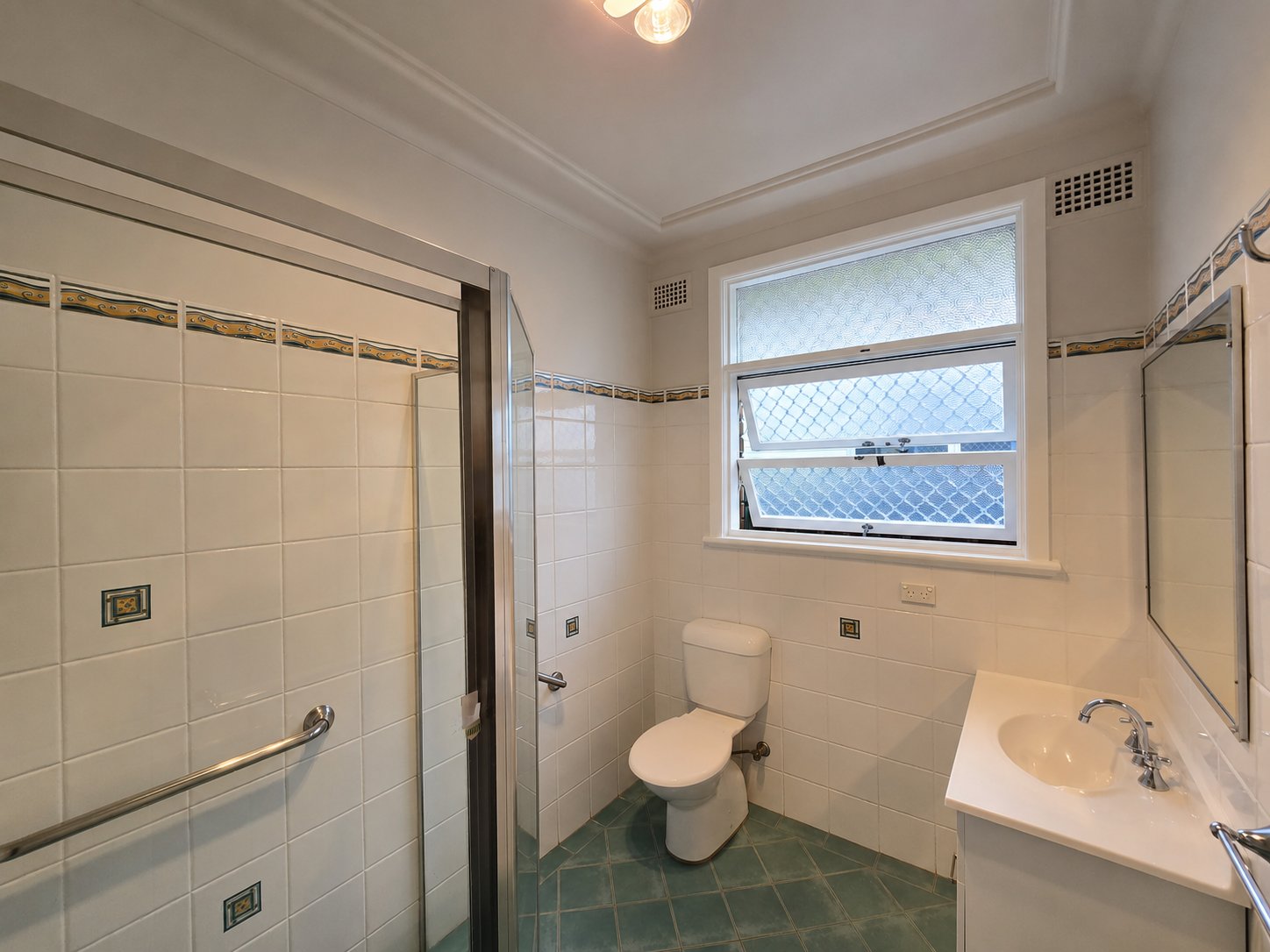 22 Mayberry Cres  LIVERPOOL 3
