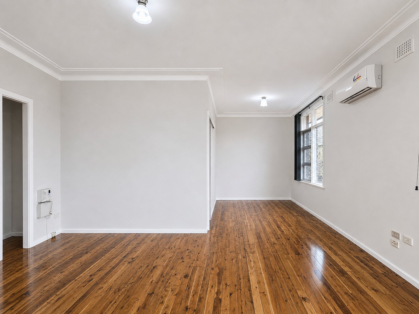 22 Mayberry Cres  LIVERPOOL 5