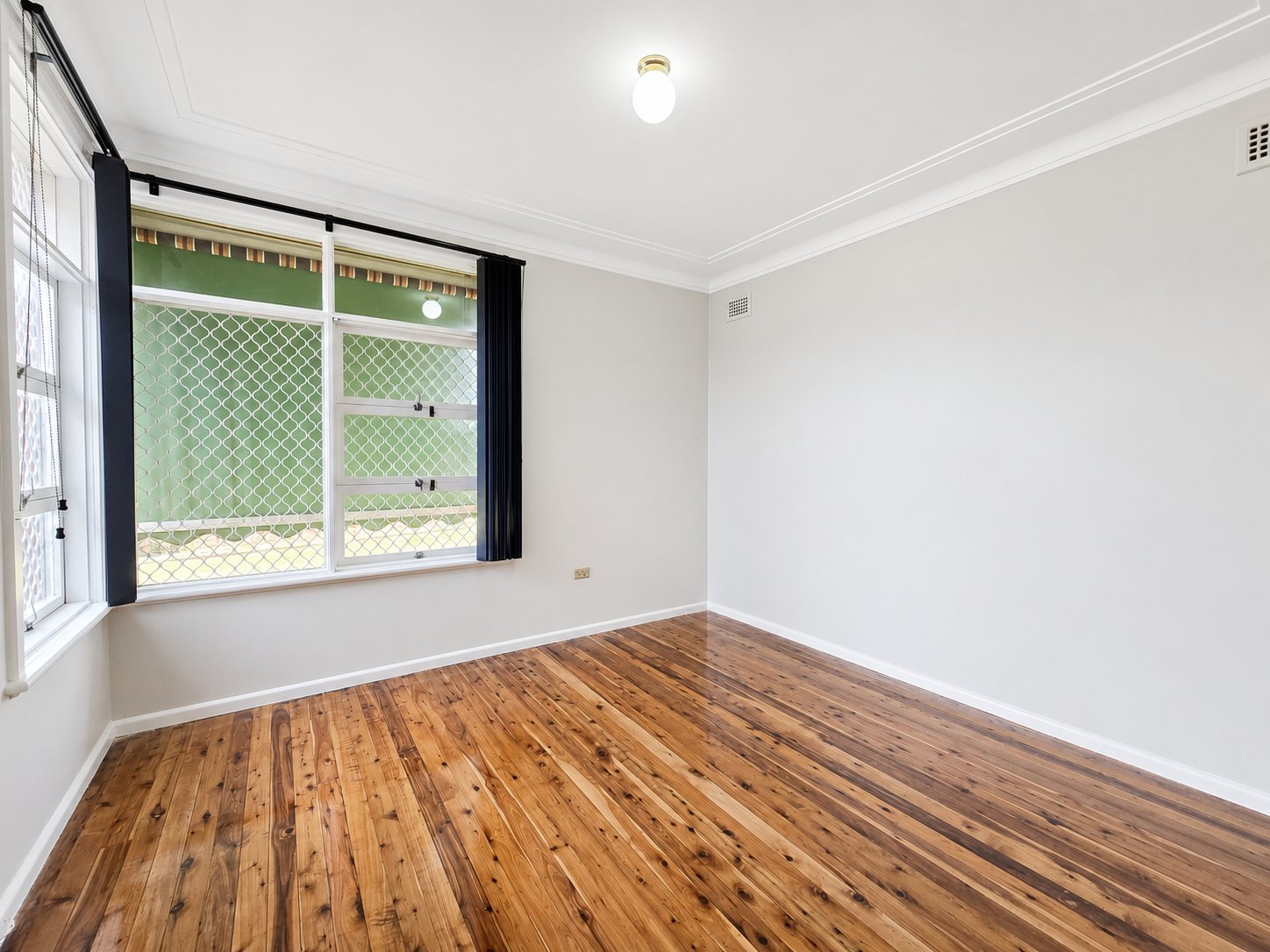 22 Mayberry Cres  LIVERPOOL 7