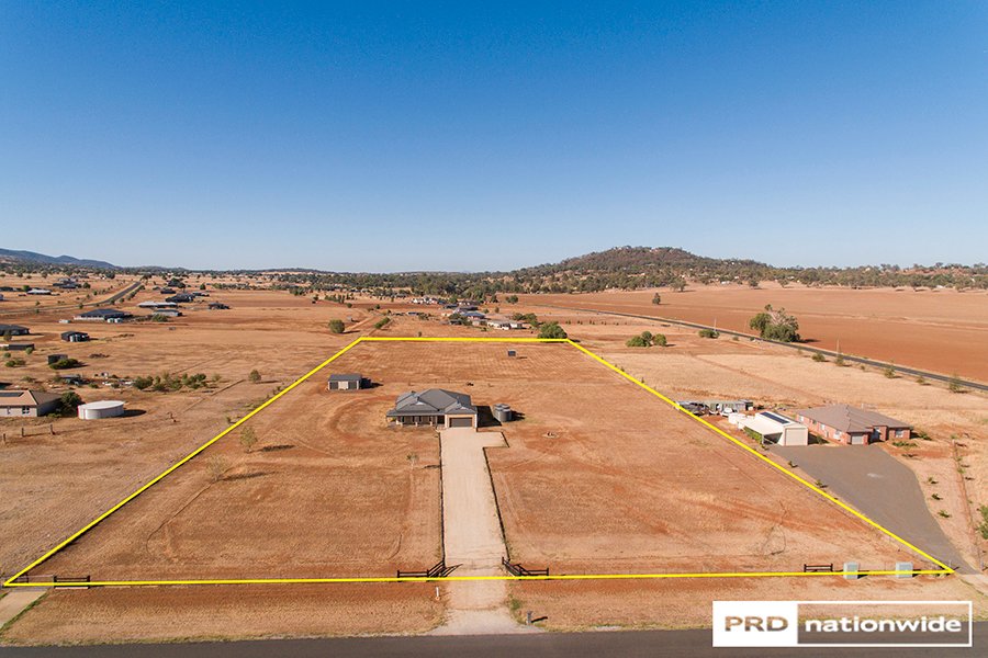 22 Maysteers Lane TAMWORTH 19